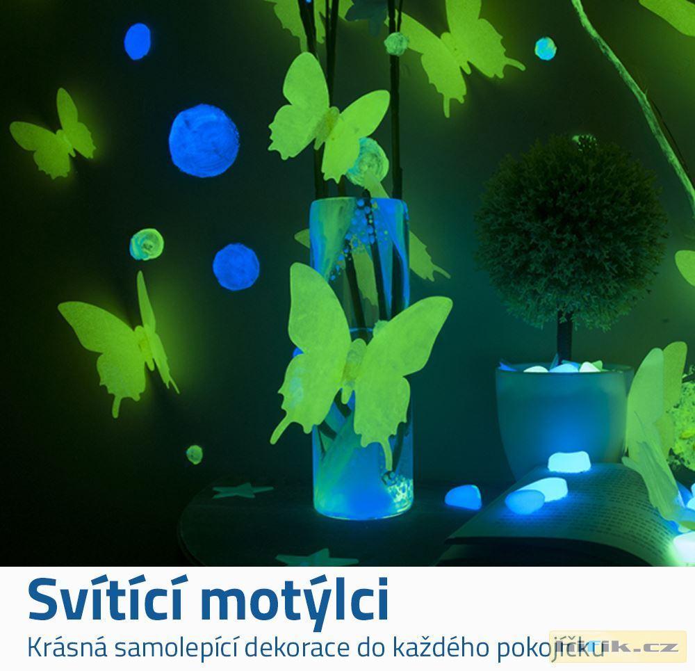 Svítící motýlci